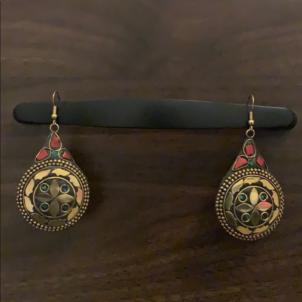 Dangle earrings